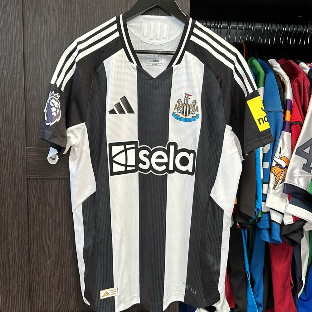 Alexander Isak Newcastle United adidas 2024/25 Home Authentic Player Jersey